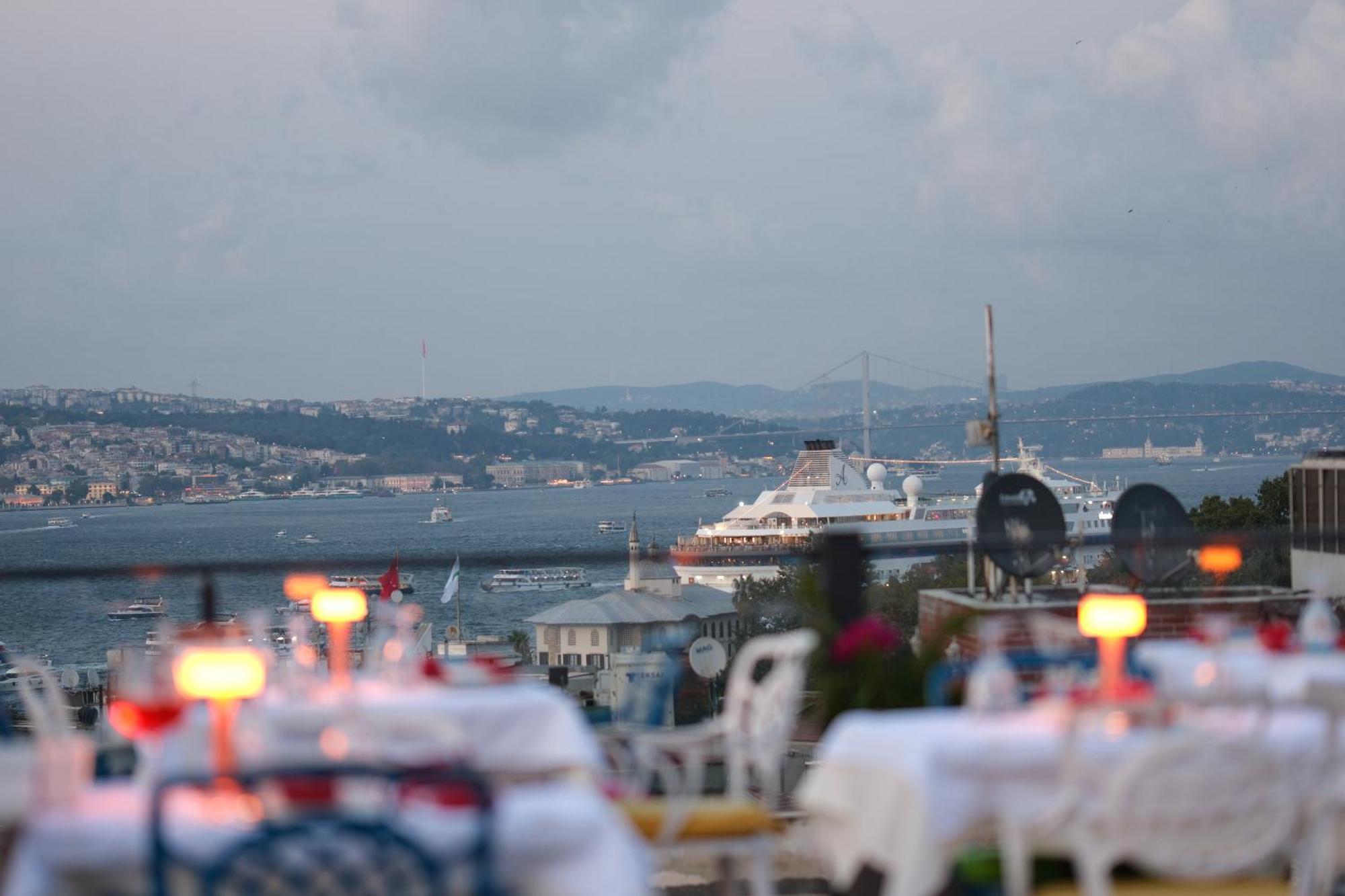 Raymond Blue Hotel Istanbul Exterior foto